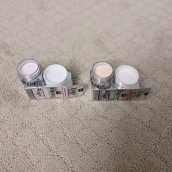 Red Carpet Manicure Dipping Powder in Female Phenom and Brewed Nude | Used once - Picture 3 of 5